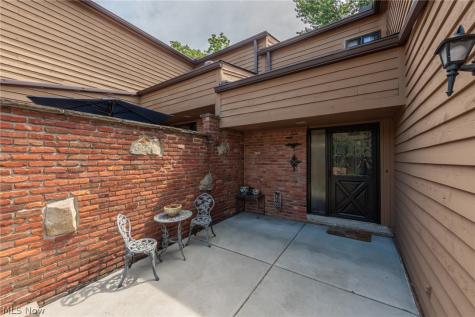 132 Kimrose Lane Broadview Heights OH 44147