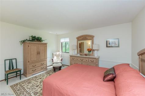 132 Kimrose Lane Broadview Heights OH 44147