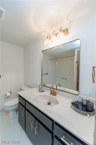 132 Kimrose Lane Broadview Heights OH 44147