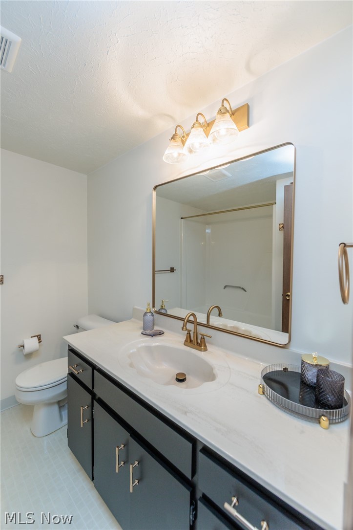132 Kimrose Lane Broadview Heights OH 44147