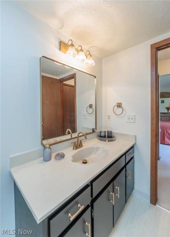 132 Kimrose Lane Broadview Heights OH 44147