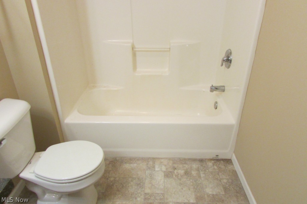 16491 Cottonwood Place Middlefield OH 44062