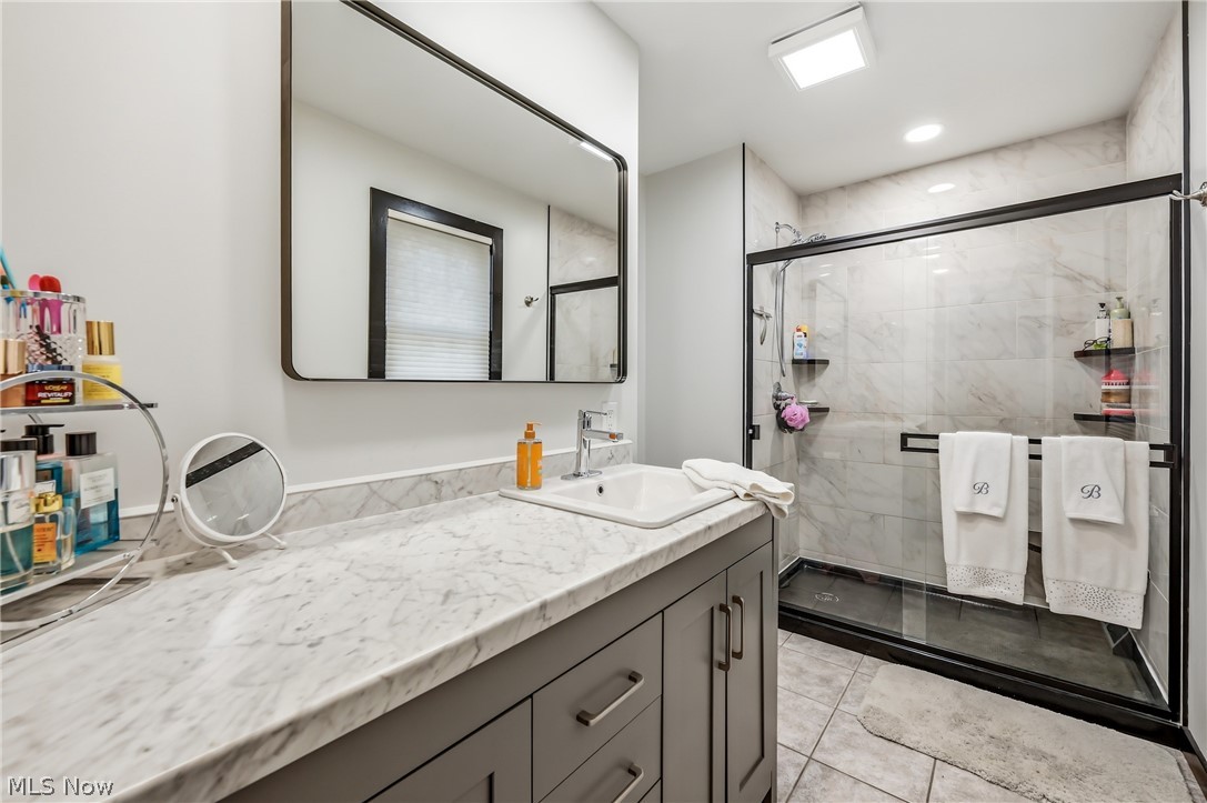 57 Timber Lake Drive Hubbard OH 44425