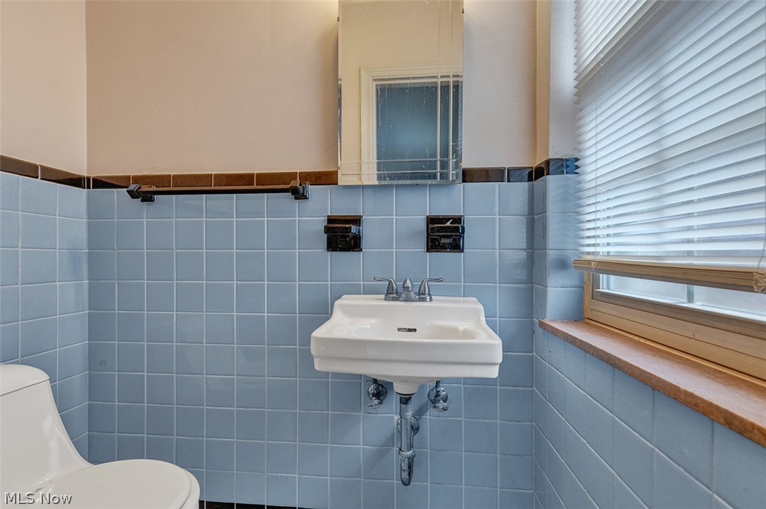 15825 Van Aken Boulevard Shaker Heights OH 44120