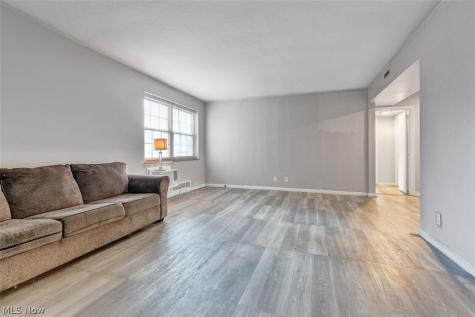 15825 Van Aken Boulevard Shaker Heights OH 44120