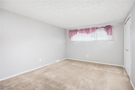 11856 Harbour Light Drive North Royalton OH 44133