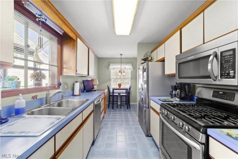 5800 Ridgeview Lane Willoughby OH 44094