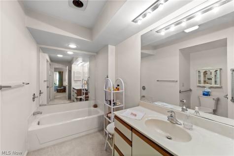 5800 Ridgeview Lane Willoughby OH 44094