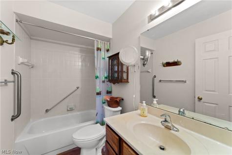 5800 Ridgeview Lane Willoughby OH 44094