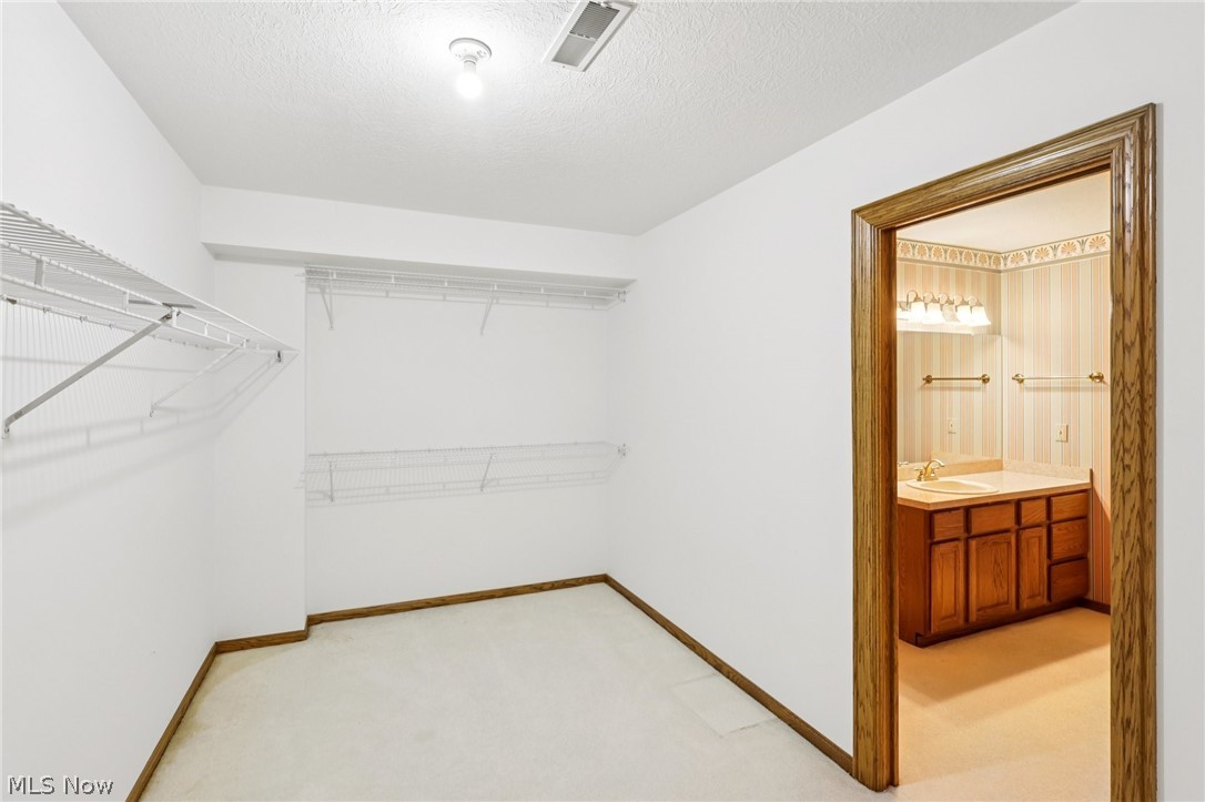 2800 Valley Road Cuyahoga Falls OH 44223