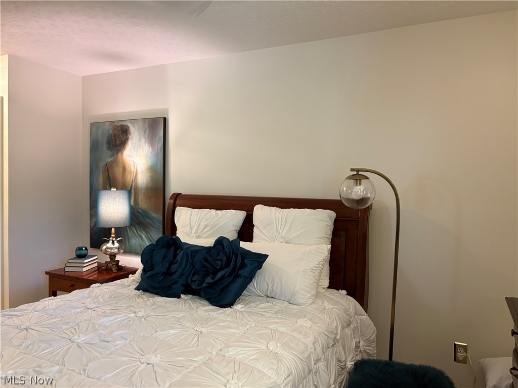 3162 Village Green Drive Westlake OH 44145