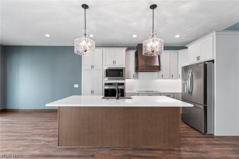 1115 Queen Anne Drive NW Massillon OH 44647