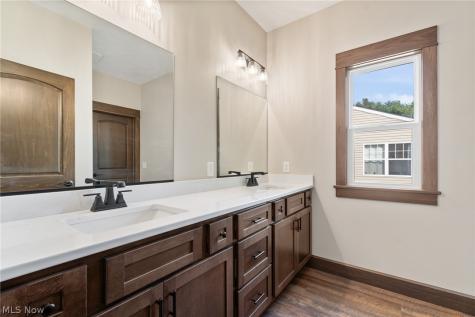 1115 Queen Anne Drive NW Massillon OH 44647