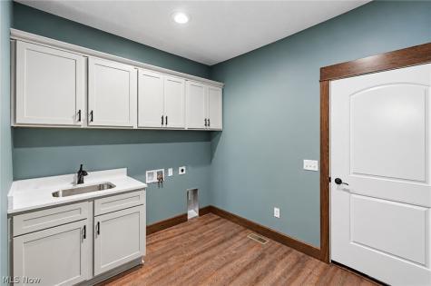 1115 Queen Anne Drive NW Massillon OH 44647