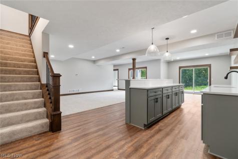 1115 Queen Anne Drive NW Massillon OH 44647