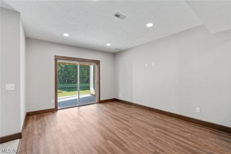 1115 Queen Anne Drive NW Massillon OH 44647