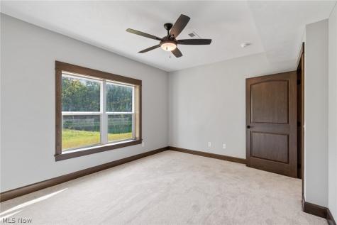 1115 Queen Anne Drive NW Massillon OH 44647