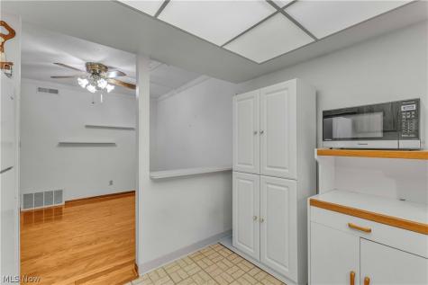 22954 Maple Ridge Road North Olmsted OH 44070