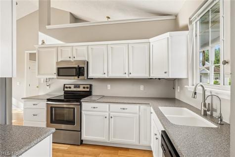 640 Southbay Drive Wadsworth OH 44281