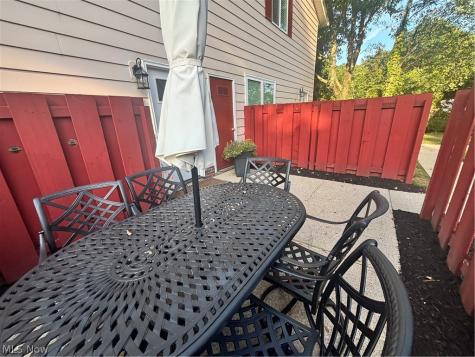8729 Fox Rest Drive Brecksville OH 44141