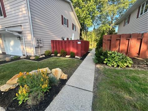 8729 Fox Rest Drive Brecksville OH 44141