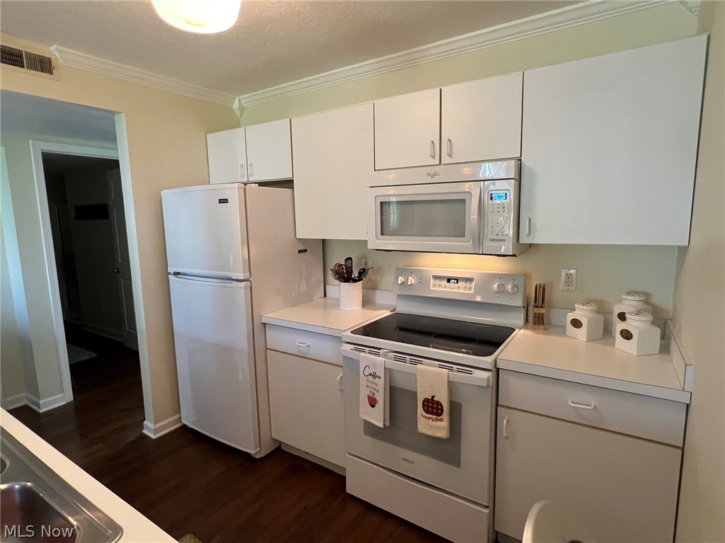6035 Lake Road W Ashtabula OH 44004