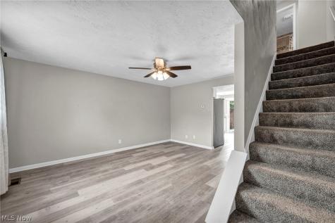 2555 Shakespeare Lane Avon OH 44011