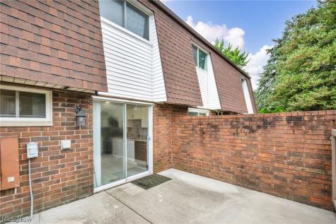 2555 Shakespeare Lane Avon OH 44011
