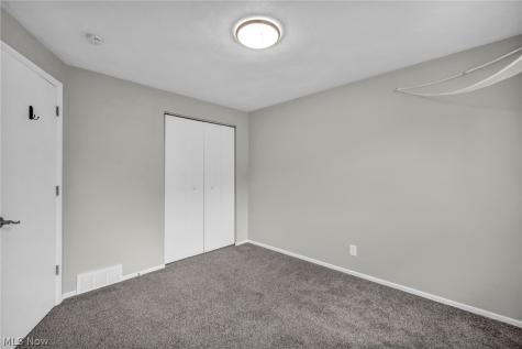 2555 Shakespeare Lane Avon OH 44011