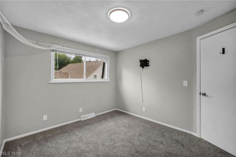 2555 Shakespeare Lane Avon OH 44011