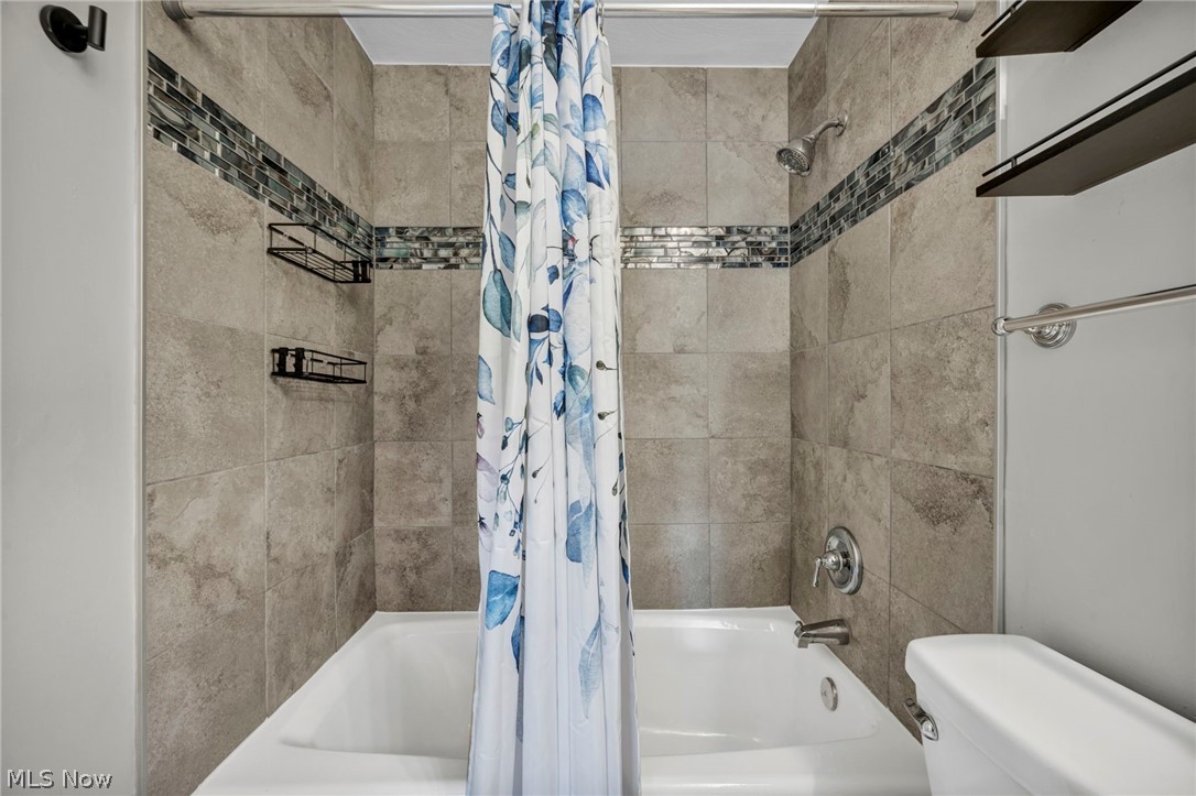 2555 Shakespeare Lane Avon OH 44011