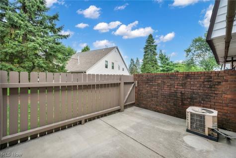 2555 Shakespeare Lane Avon OH 44011