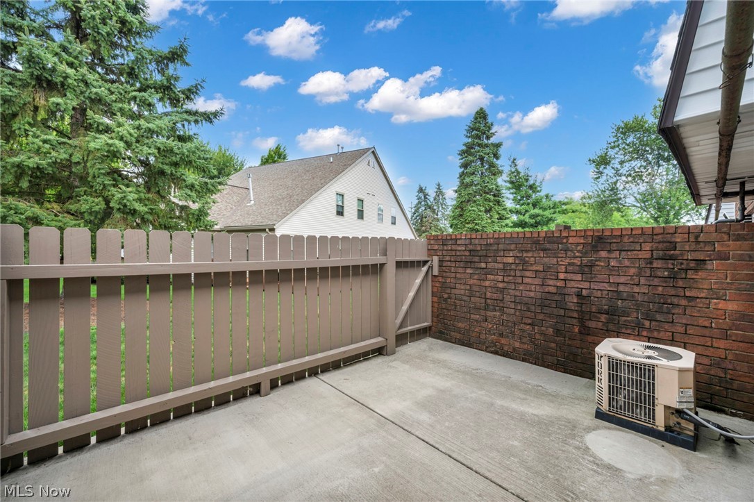 2555 Shakespeare Lane Avon OH 44011