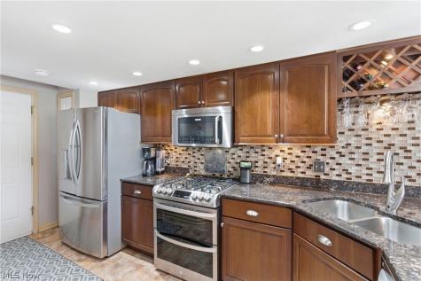 17209 Sun Meadow Trail Strongsville OH 44149