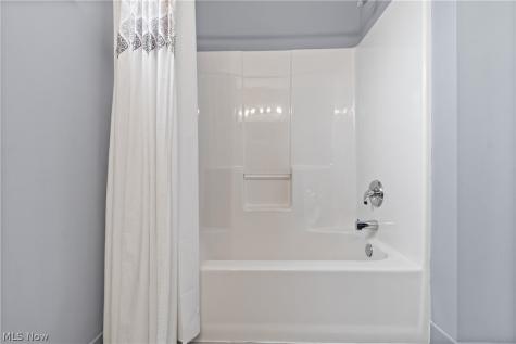 8720 Quailridge Court Macedonia OH 44056