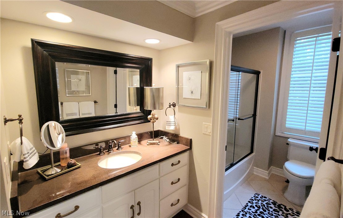 4375 Marin Woods Port Clinton OH 43452