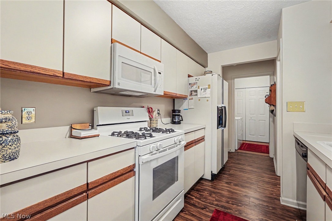 147 Marwyck Place Lane Place Northfield Center OH 44067