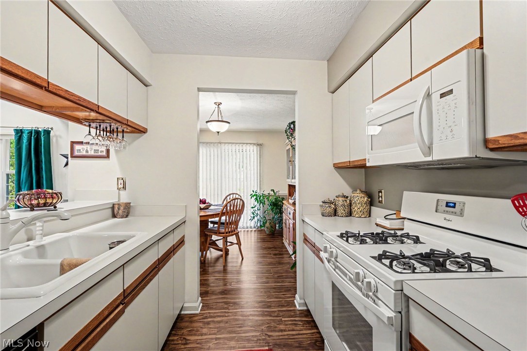 147 Marwyck Place Lane Place Northfield Center OH 44067