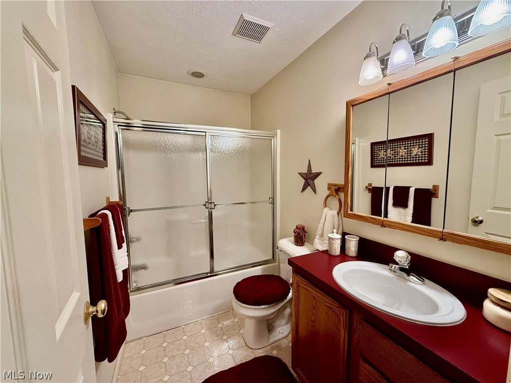 147 Marwyck Place Lane Place Northfield Center OH 44067