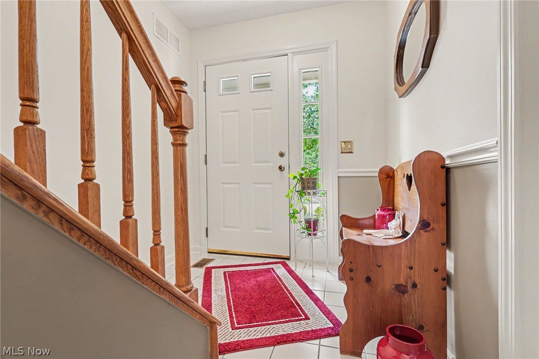 147 Marwyck Place Lane Place Northfield Center OH 44067