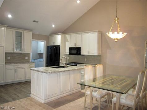 584 Crossings Circle Tallmadge OH 44278