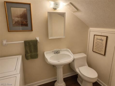 13 Meadowlawn Drive Mentor OH 44060