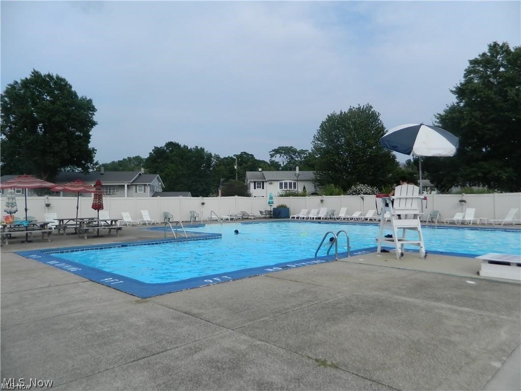 13 Meadowlawn Drive Mentor OH 44060