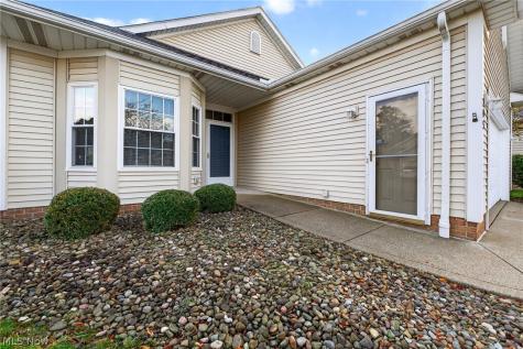 205 Village Drive Seven Hills OH 44131