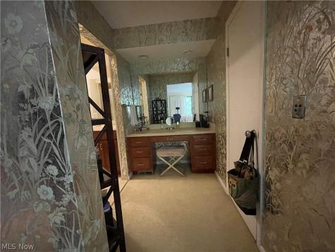 1936 Hemlock Drive Kent OH 44240