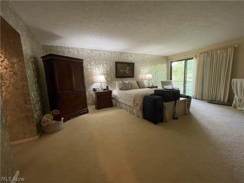 1936 Hemlock Drive Kent OH 44240