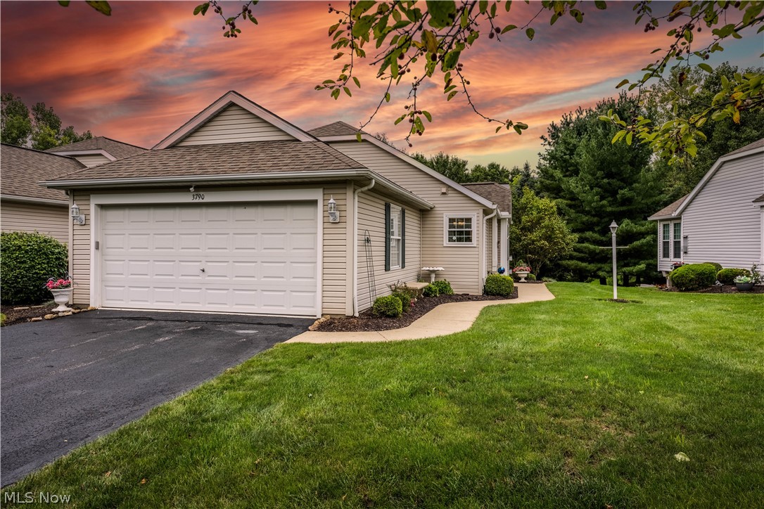 3790 Woodbury Oval Stow OH 44224