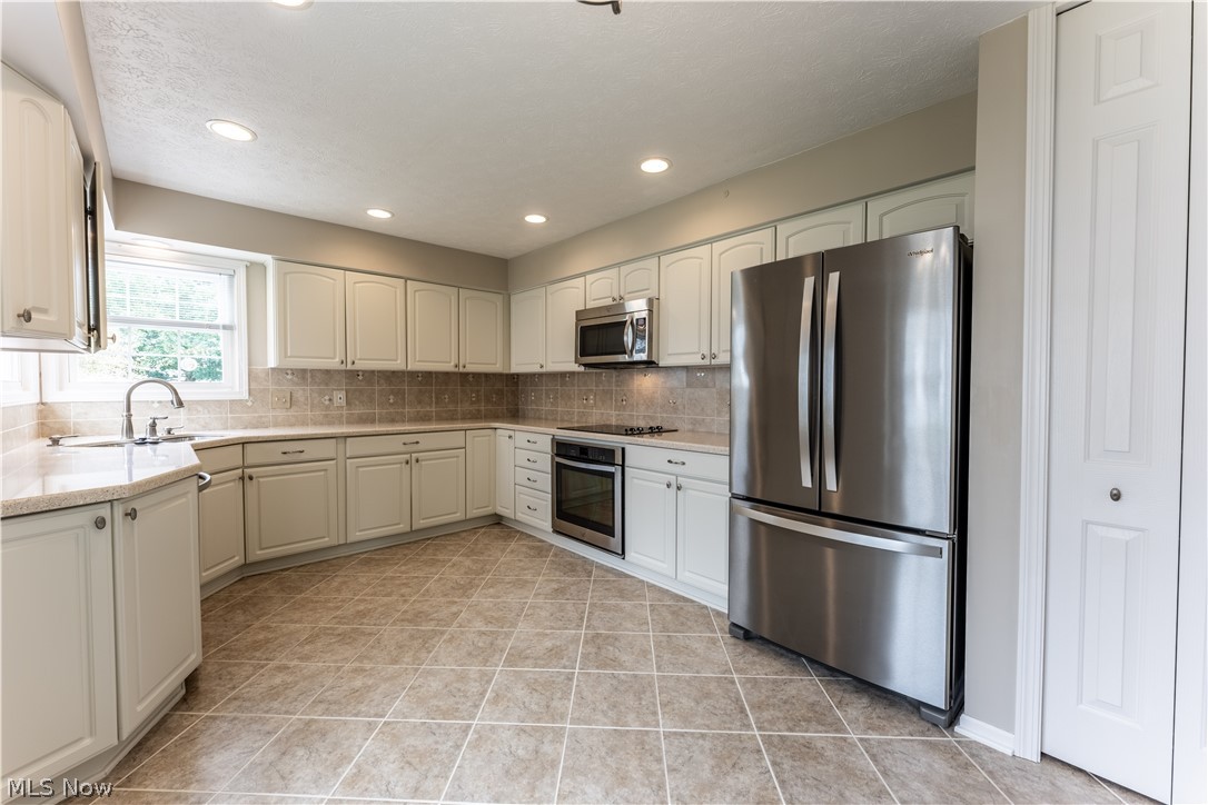 3790 Woodbury Oval Stow OH 44224