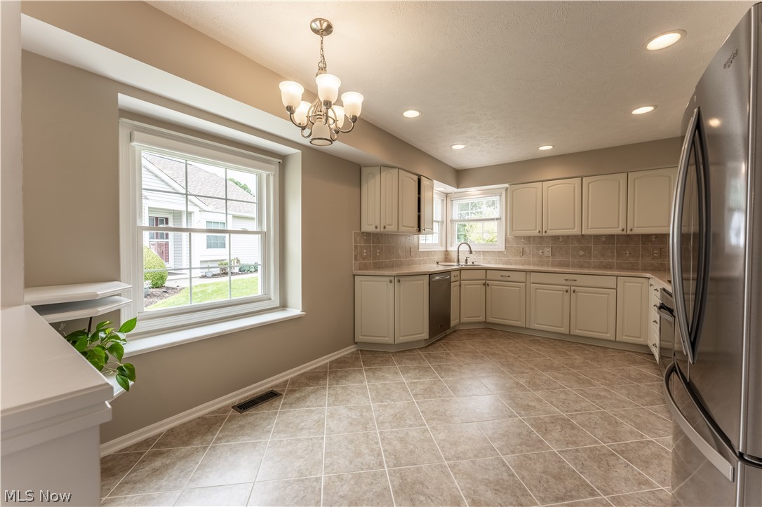 3790 Woodbury Oval Stow OH 44224