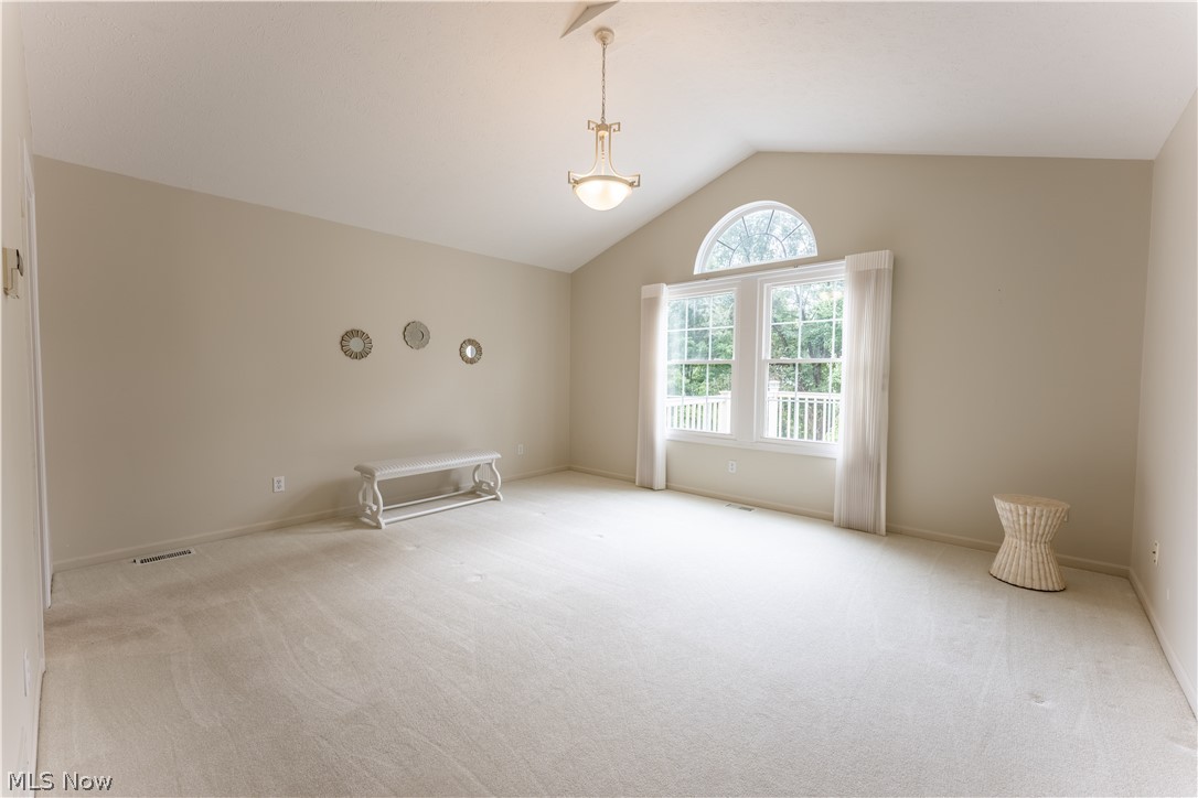 3790 Woodbury Oval Stow OH 44224